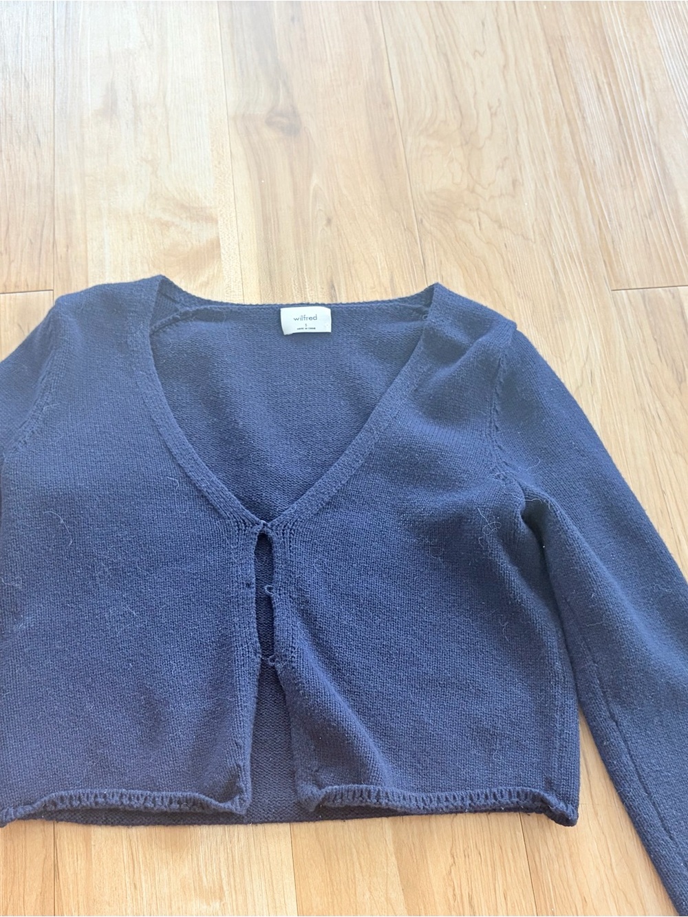 Wilfred Navy Cropped V-Neck Knit Cardigan